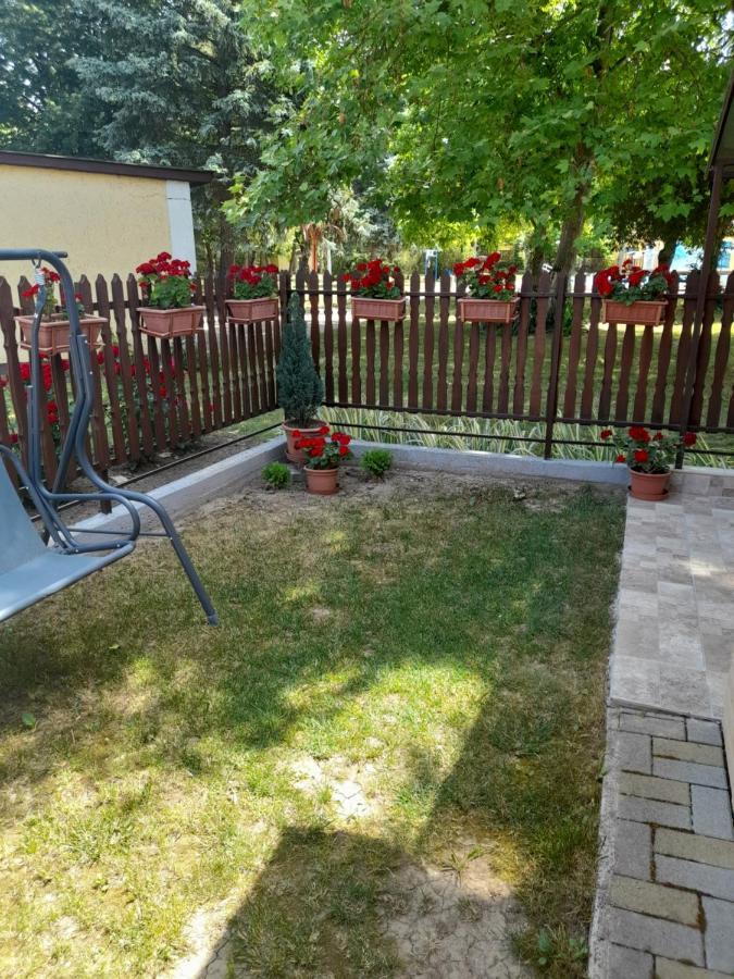 Thermal Apartman Tiszafuered Екстериор снимка
