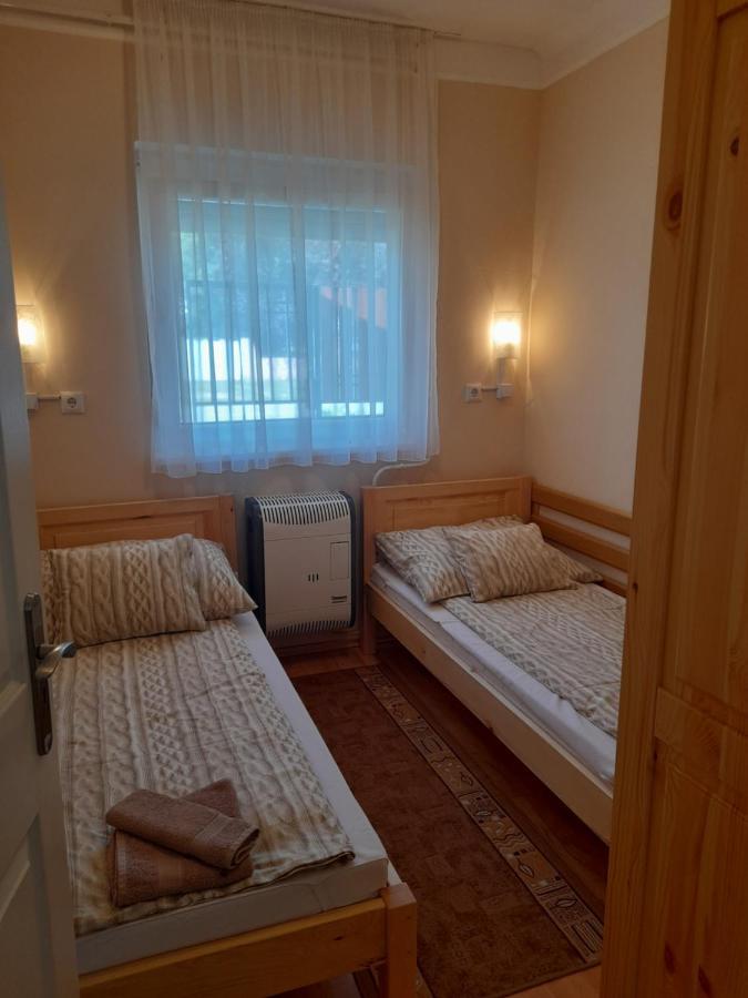 Thermal Apartman Tiszafuered Екстериор снимка