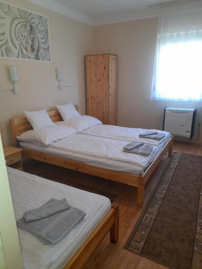 Thermal Apartman Tiszafuered Екстериор снимка